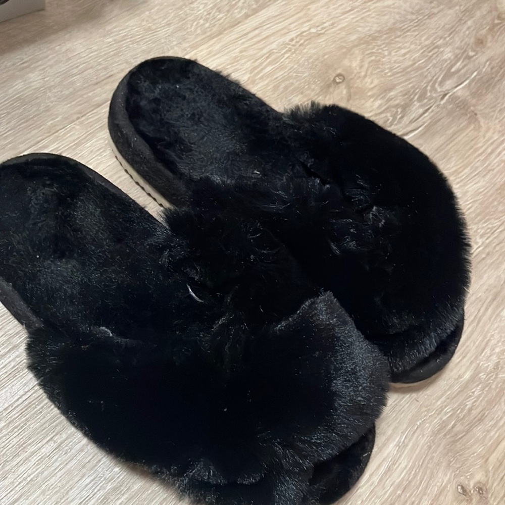 BRAND NEW BLACK SLIPPERS SUPER SOFT